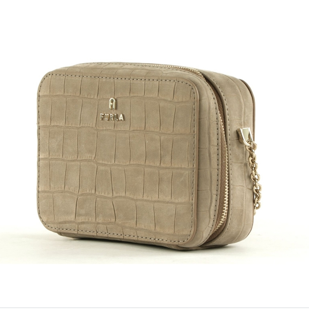 Furla Camelia Crossbody / Camera bag. - Picture 2 of 14